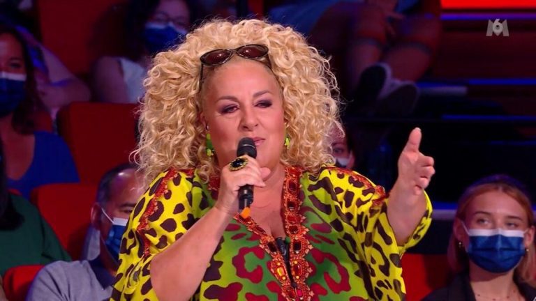 Marianne-James-sur-un-plateau-télé