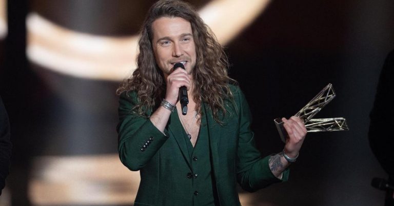 Julien Doré et sa femme