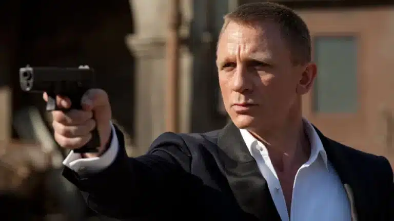 Daniel Craig