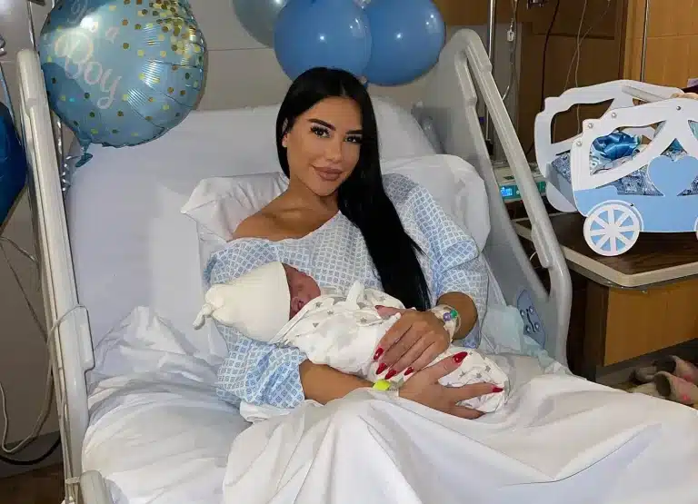 Milla Jasmine visite hôpital